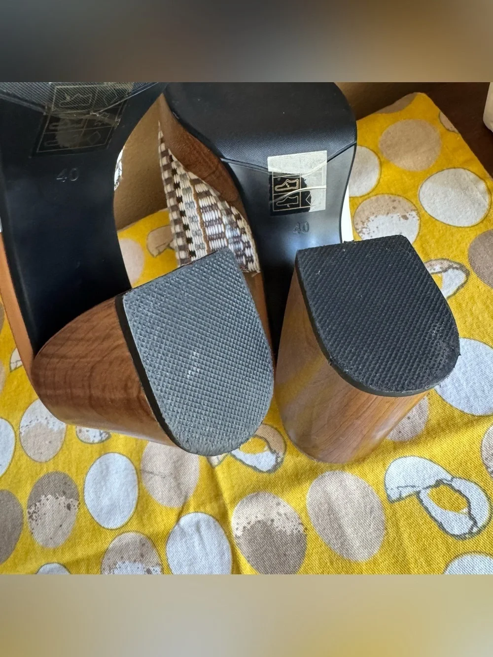 Noa Harmon platform heels with buckle size 40